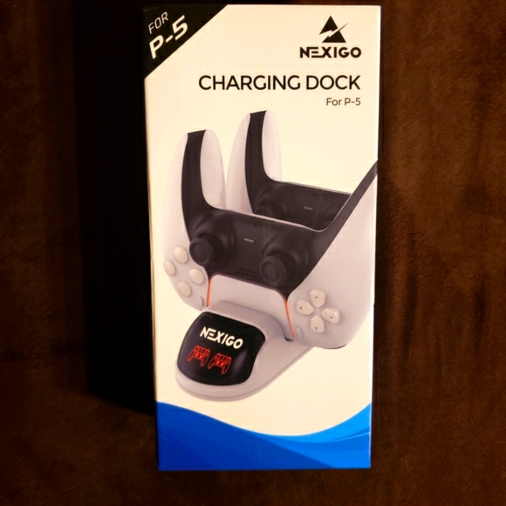 New & sealed in the box, wireless Sony Playstation 5 fast charging charger dock